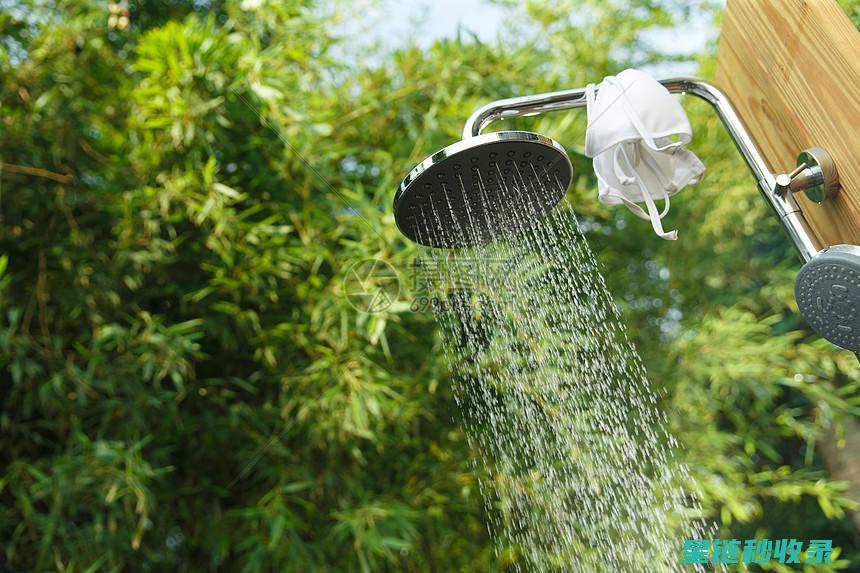 淋浴头水垢如何清理？这些步骤让你事半功倍 (淋浴头水垢如何快速去除)