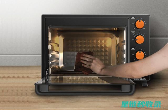 烤箱清洁频率建议：保持最佳状态 (烤箱清洁频率是多少)